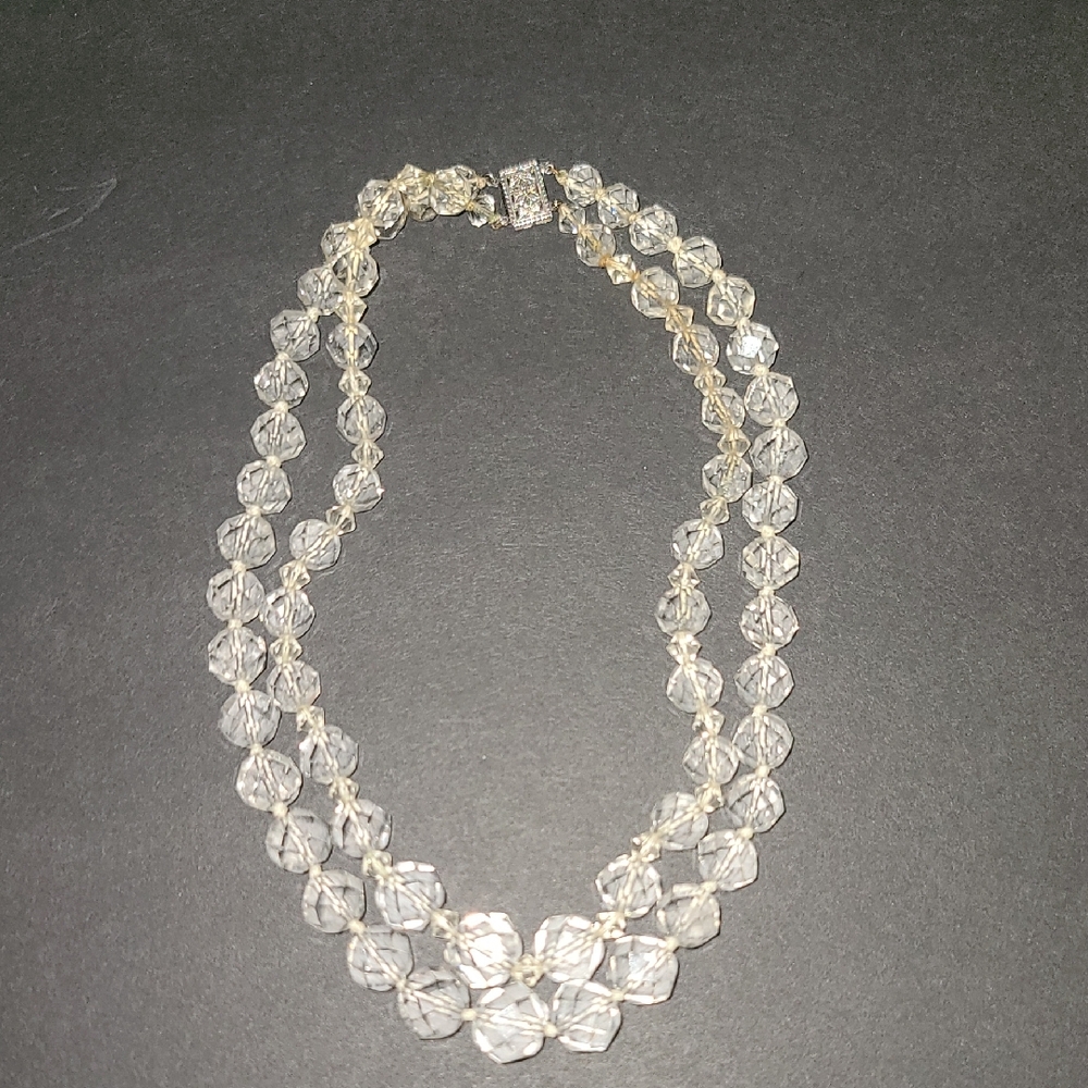 Elegant Crystal Beaded Necklace